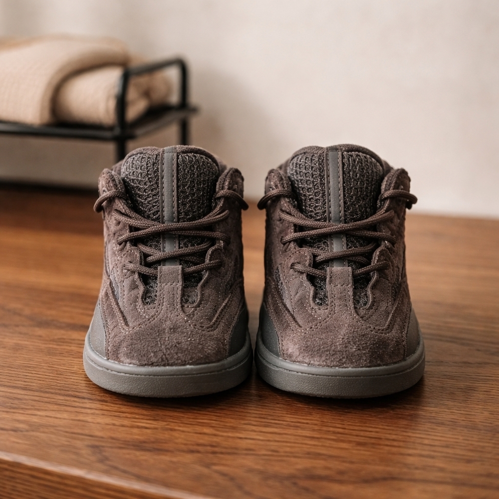 Kids Yeezy Desert Boot ‘Oil’  Kids US 6 - Picture 2 of 16